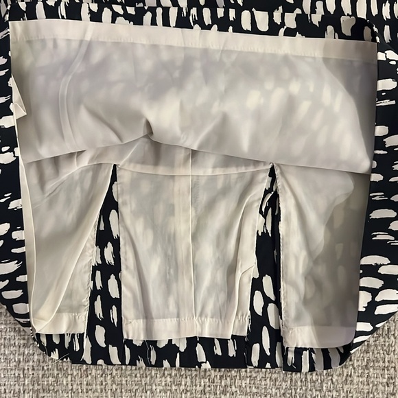 ANN TAYLOR Black & White Print Pencil Skirt - Picture 7 of 10